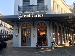 Μόνο το Stradivarius των Τρικάλων διατήρησε στη Θεσσαλία ο Ισπανικός όμιλος